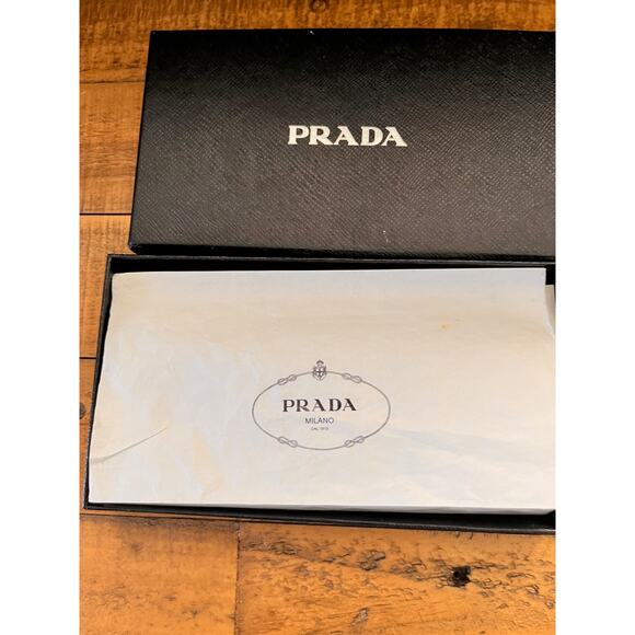 PRADA Black Saffiano Leather Continental Bow Wallet W/Authenticity Card and Box - Picture 4 of 16